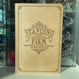 ✨NWT Standing Firm Devotional🤎